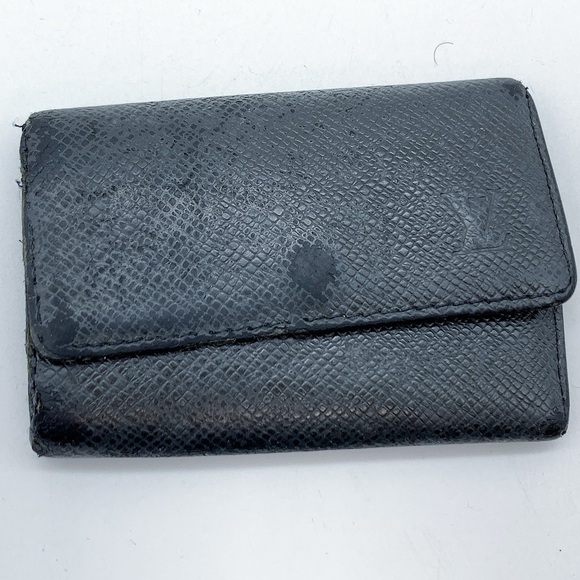 Louis Vuitton LV Cowhide Leather Key Holder - Picture 2 of 16